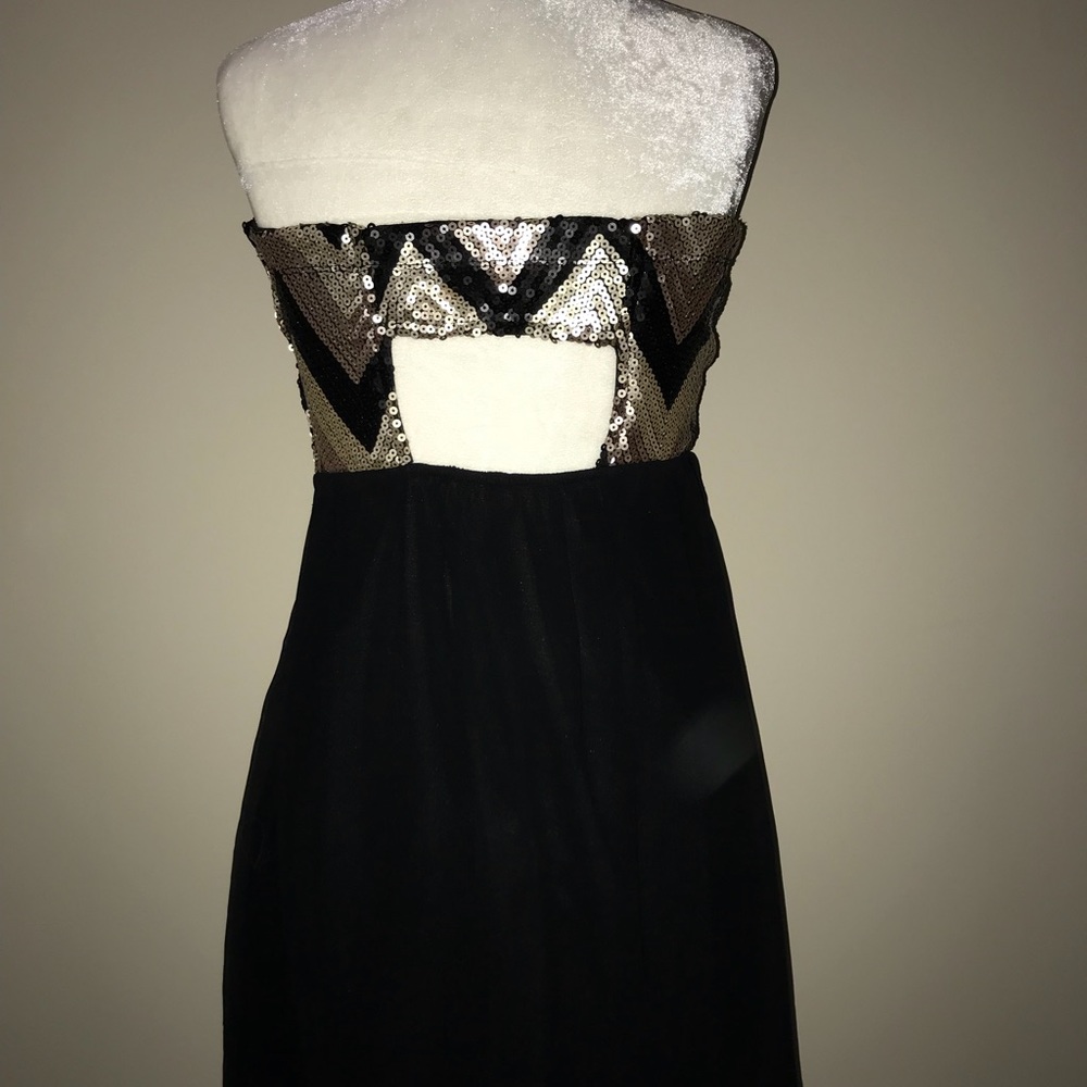 Strapless sequin chevron pattern dress - Picture 2 of 5